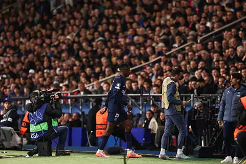 غادر مصابا.. ديمبيلي يزيد من أزمات باريس سان جيرمان أمام بايرن ميونخ